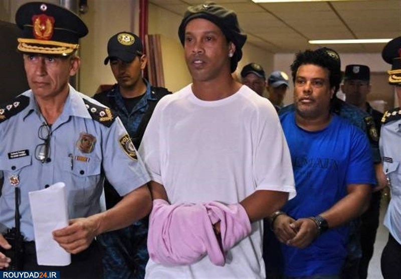 انتشار اولین تصویر از رونالدینیو در زندان + عکس