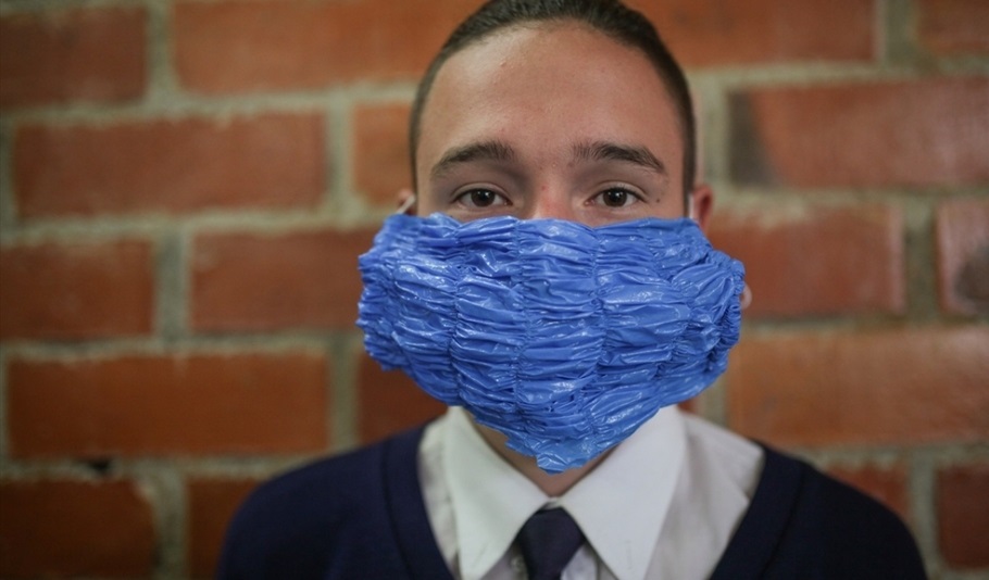 ساخت ماسک با مواد زائد! +تصاویر