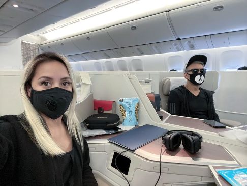 شادمهر عقیلی و همسرش