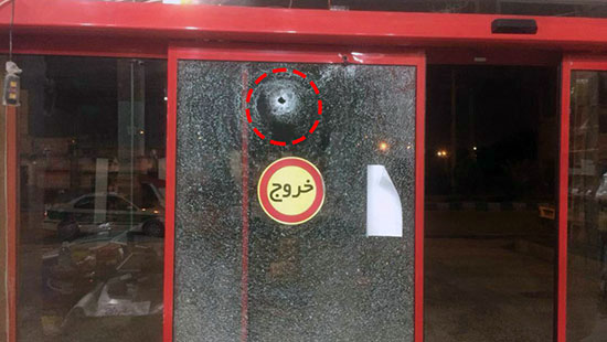 تیرباران وحشتناک فروشگاه افق کوروش آبادان +عکس