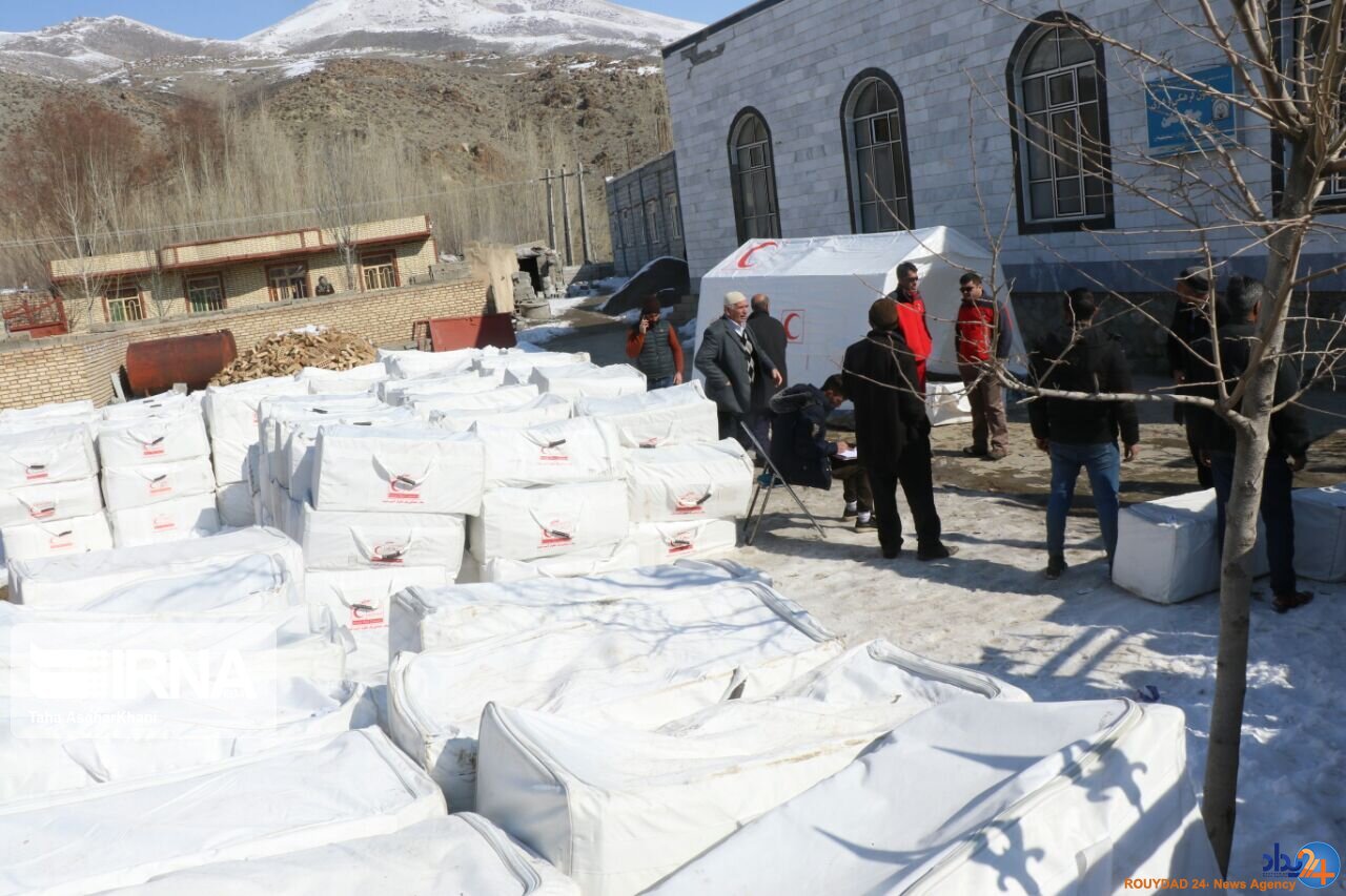 توزیع ۱۷۹۹ تخته چادر بین زلزله‌زدگان قطور