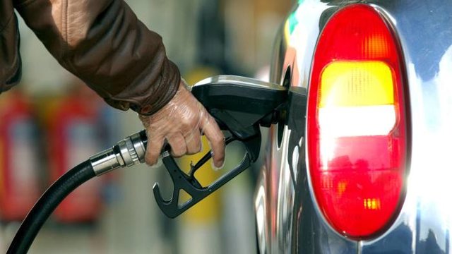مجلس با پیشنهاد بنزینی دولت موافقت نکرد