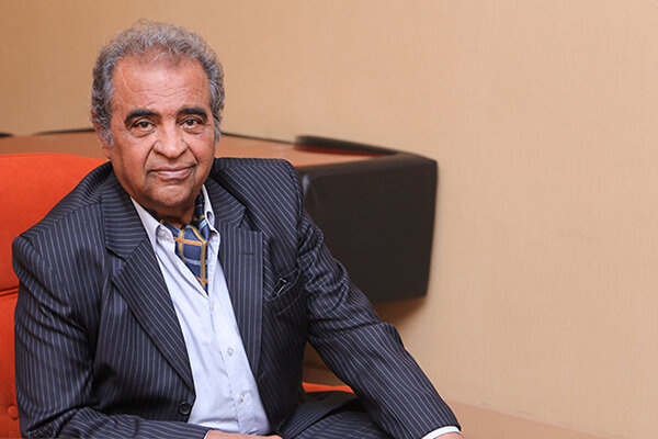 سرقت آثار مهدی سپهر توسط یک خواننده لس‌آنجلسی