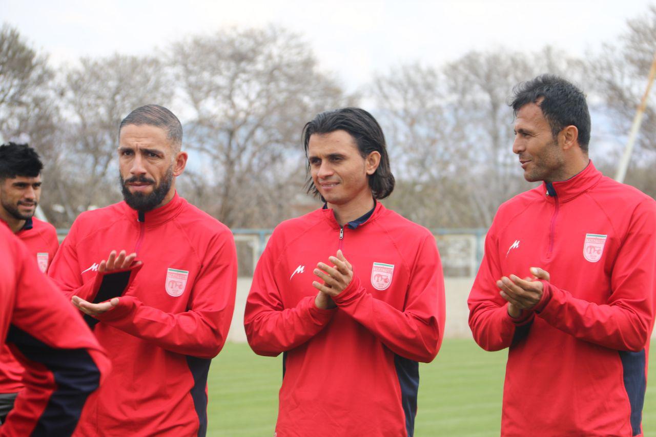 کدام تیم قهرمان لیگ برتر میشود؟/ شانس قهرمانی استقلال و تراکتورسازی چقدر است؟ کدام تیم قهرمان لیگ برتر میشود؟/ شانس قهرمانی استقلال و تراکتورسازی چقدر است؟