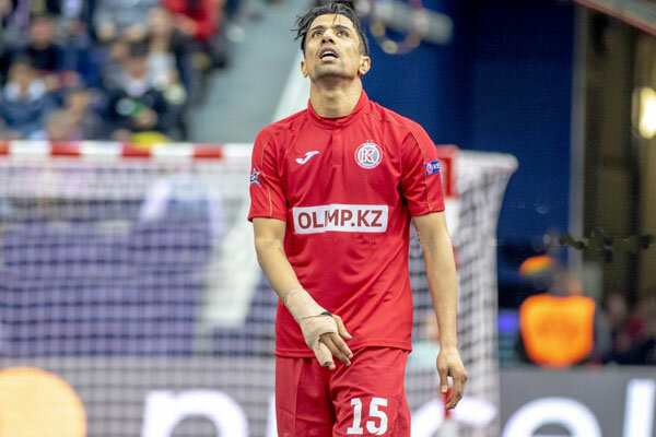 امکانات فوتسال ایران خیلی ضعیف است/ در اروپا می‌مانم