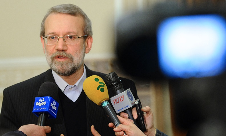 توضیحات لاریجانی درباره موضوع افزایش قیمت بنزین/شایعات درست نیست