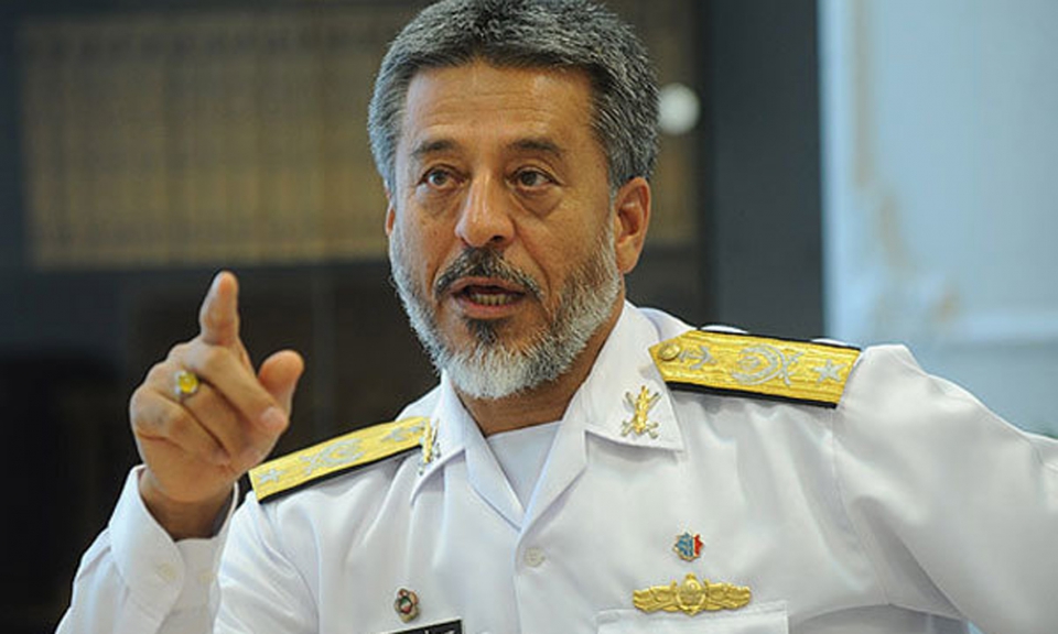 سیاستمداران باید در نظام بین الملل قدرت ملی خود را به رخ بکشند