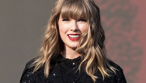 رکوردشکنی تیلور سوئیفت در بیلبوردِ لاس وگاس