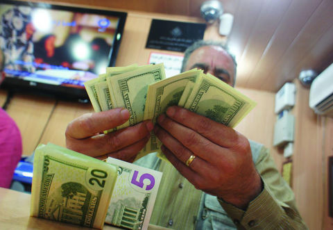 تعداد صرافیهای مجاز از ۶۹۰ گذشت تعداد صرافیهای مجاز از ۶۹۰ گذشت