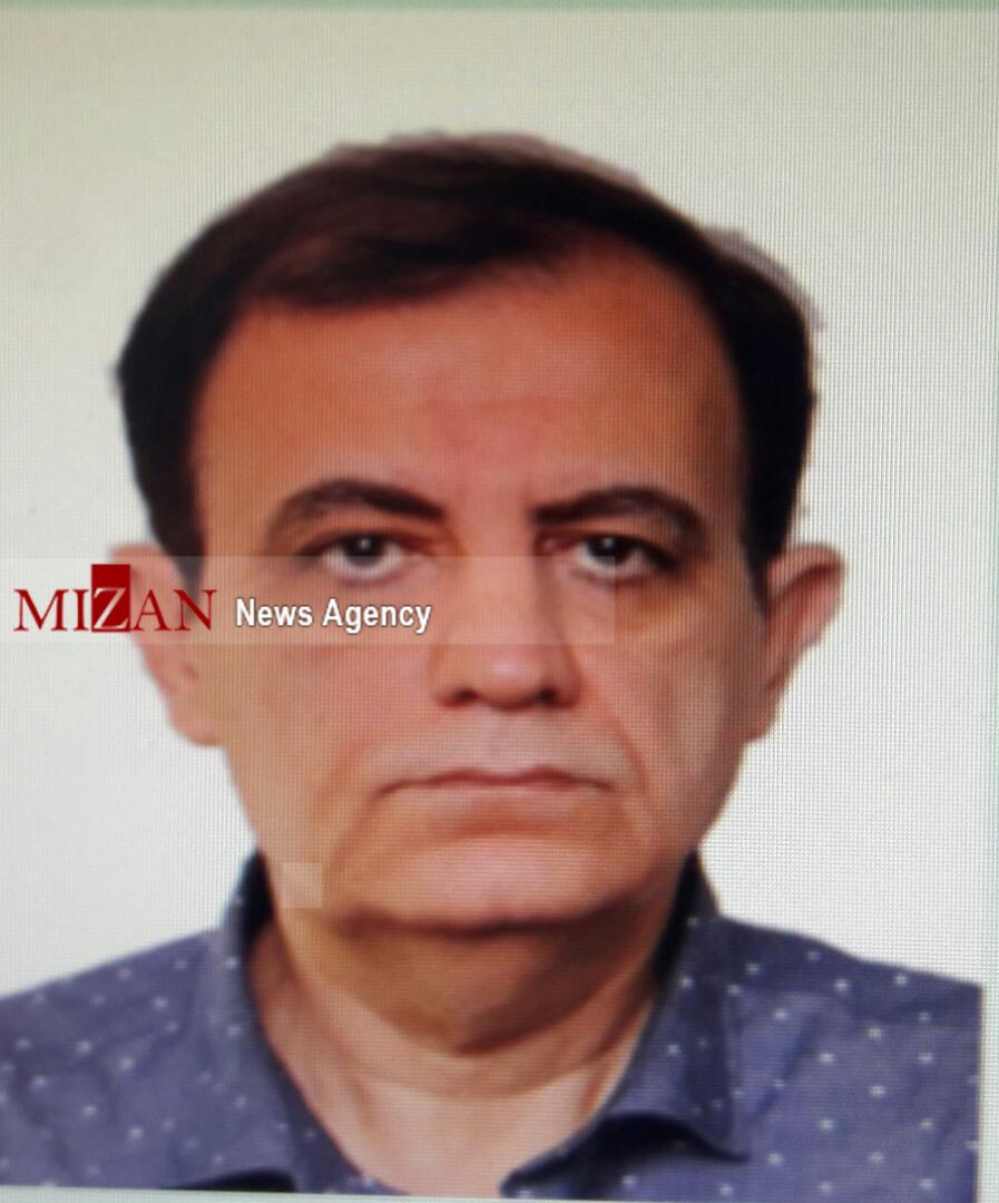 تصویر یکی از متهمان پرونده پتروشیمی که خارج از کشور به سر میبرد تصویر یکی از متهمان پرونده پتروشیمی که خارج از کشور به سر میبرد