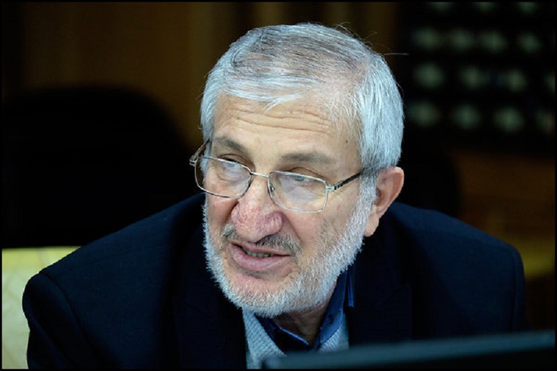 کشور، با پول نفت آن‌طور که باید آباد نمی‌شود