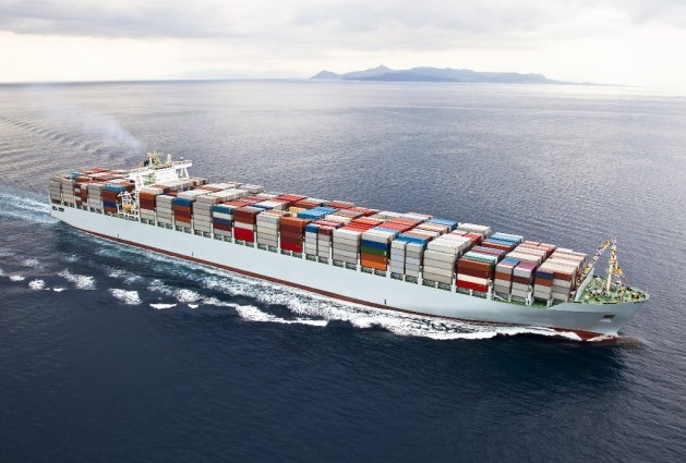 چرا صادرات فرآورده‌های نفتی، برگ برنده ایران در روز‌های تحریم است؟