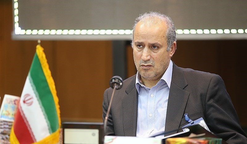 اثبات شده که همسر فروزان یک مؤسسه شرط‌بندی داشته است