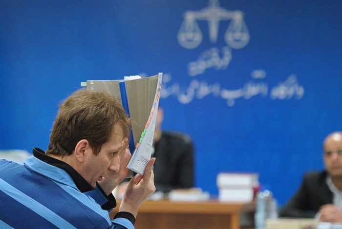 خروج احتمالی از برجام ما را به «چاه بابک زنجانی» نکشاند؟/ کاسبان تحریم در انتظار پایان برجام