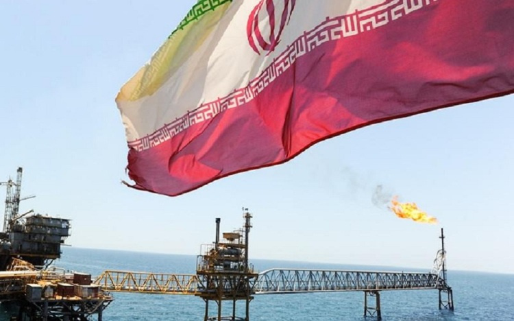 تصمیم ترامپ درباره ایران قطعی شد؛ پایان معافیت خریداران نفت ایران از تحریم های آمریکا