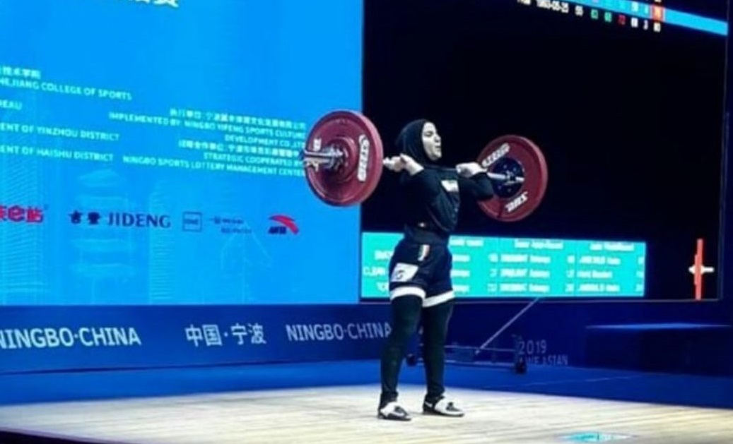 حضور تاریخی اولین بانوی وزنه‌بردار ایران در قهرمانی آسیا