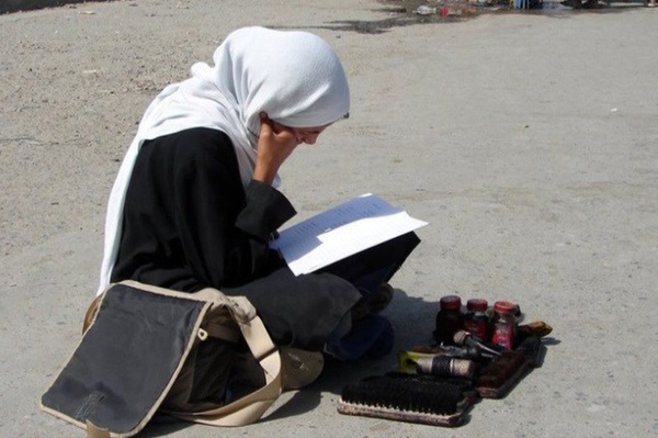 تحصیلکردگان از «کارگری ساده» هم استقبال میکنند! / با دکتر - مهندسهای بیکار چه باید کرد؟ تحصیلکردگان از «کارگری ساده» هم استقبال میکنند! / با دکتر - مهندسهای بیکار چه باید کرد؟