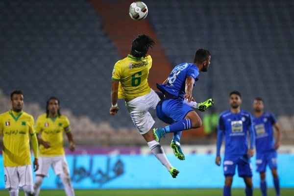 تساوی استقلال برابر صنعت نفت/ فرهاد مجیدی اخراج شد