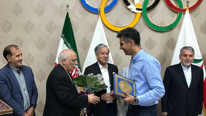 میزم را از هندوانه فروشی بخرید و به موزه کمیته المپیک بدهید