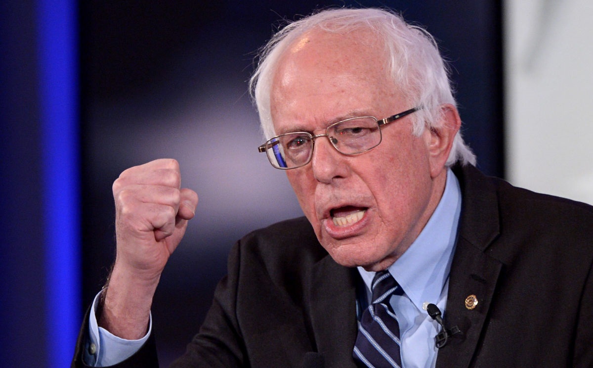 باید ترامپ و بولتون را متوقف کنیم/ هشتگ «نه به جنگ با ایران» در توییتر، ترند شد