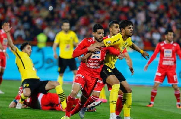 جام زرد می‌شود یا سرخ؟