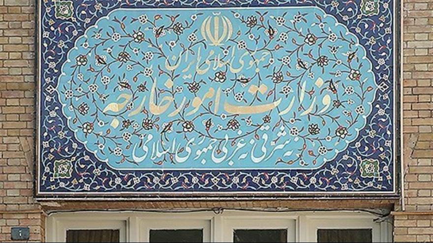 وزارت خارجه اتهامات هوشنگ امیراحمدی علیه ظریف را تکذیب کرد