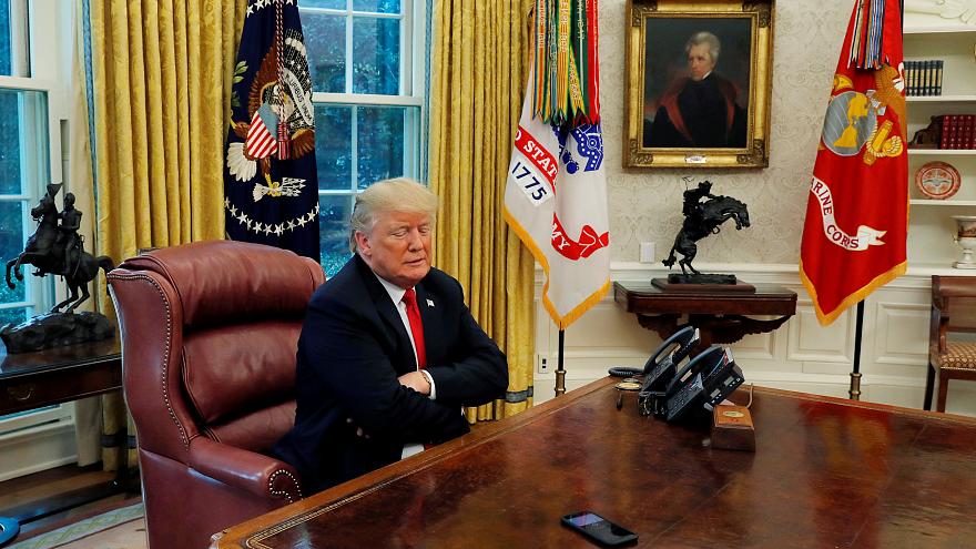 یک مسئول دولت ترامپ: آمریکا پای تلفن نشسته، اما خبری از ایران نیست!