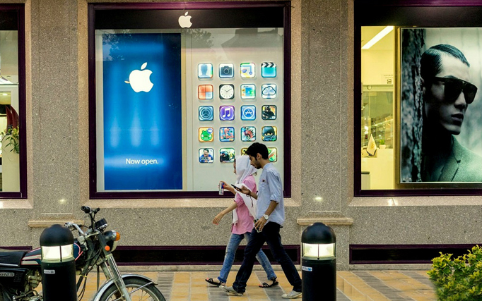 ۵ وزارتخانه درگیر شوخی بهارستان/ آیا تحریم اپل به اقتصاد آمریکا ضربه می‌زند؟