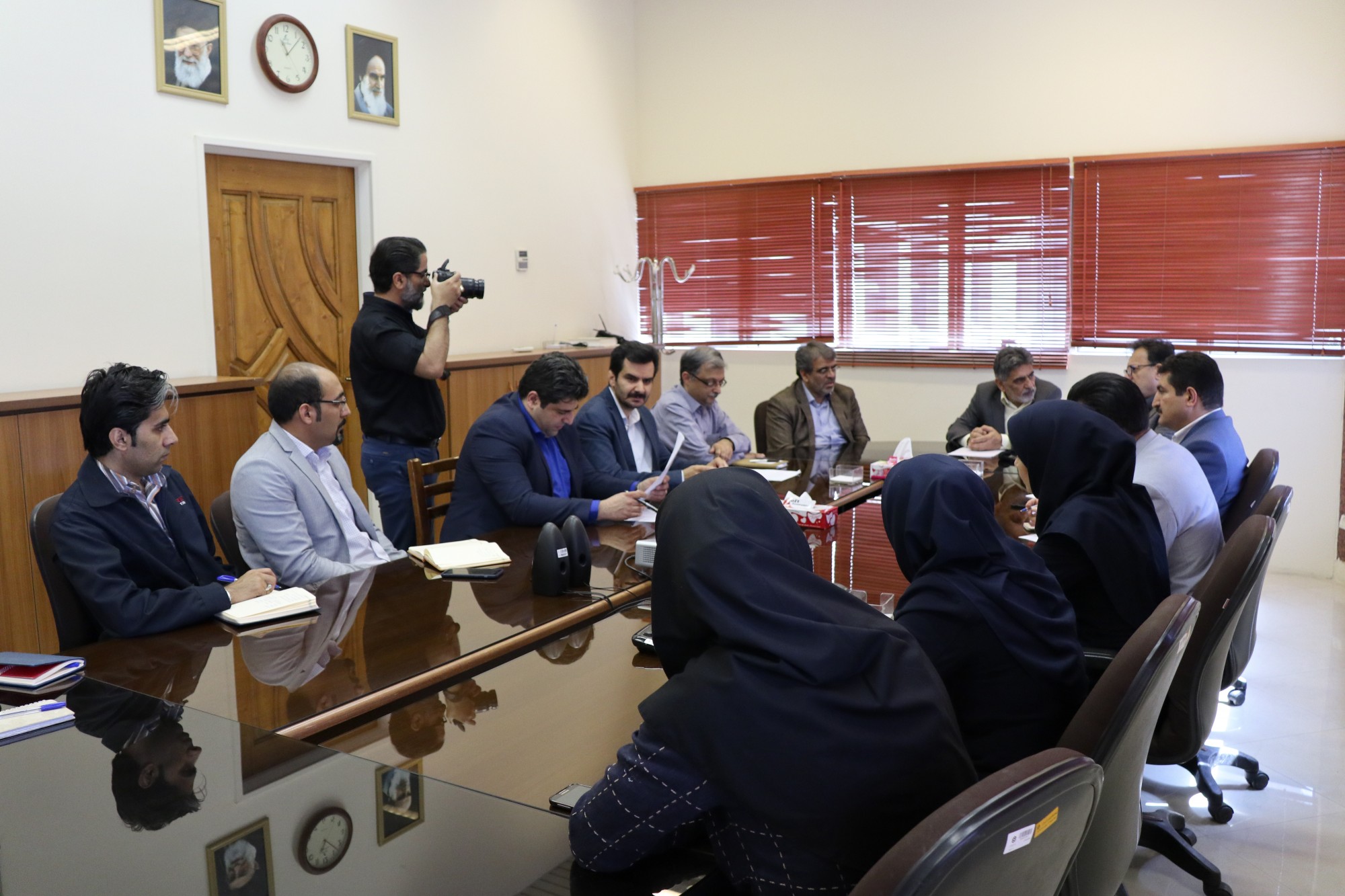 بازدید مدیر عامل گروه صنعتی بارز از پژوهشگاه پلیمر و پتروشیمی ایران