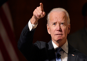 بایدن، ترامپ را مقابل اوباما قرار داد