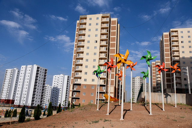 وجود 400 هزار واحد مسکن مهر ناتمام در کشور وجود 400 هزار واحد مسکن مهر ناتمام در کشور