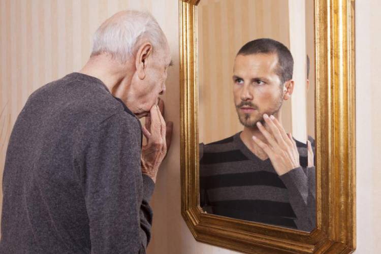 آیا می‌توان پیری را به تأخیر انداخت؟