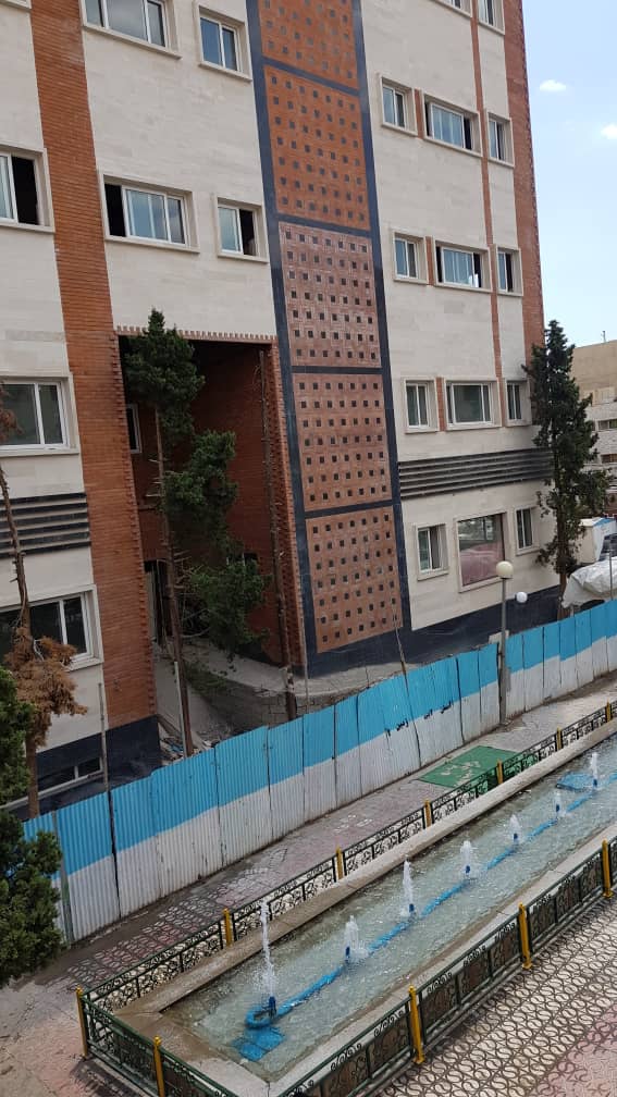 ساخت و ساز در حریم بنای ثبتی از سوی شهرداری تهران/ ساختمان ۶ طبقه در حیاط خانه تاریخی لرزاده به بهانه ساخت درمانگاه