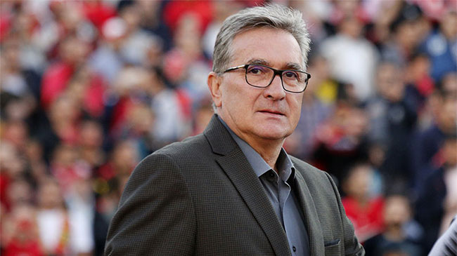 اول قهرمانی پرسپولیس مهم است بعد آقای گلی علیپور