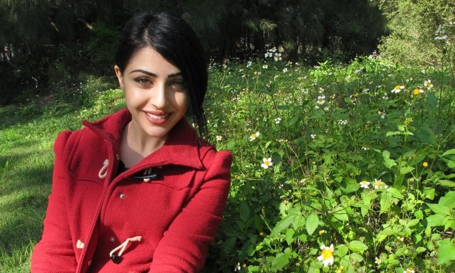 توییت&zwnj;های عجیب احمدی&zwnj;نژاد برای دختر خبرنگار! +عکس