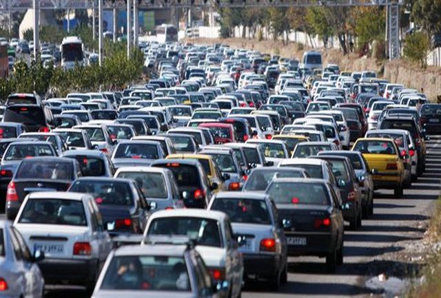 ترافیک پرحجم در ورودی تهران
