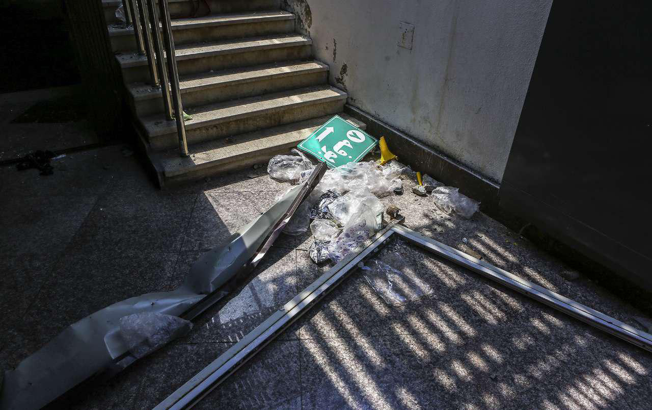 چند ماه بعد از فینال آسیا، آزادی مخروبه شد