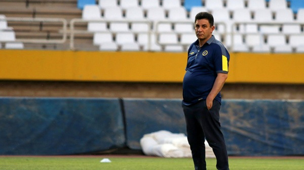 تعیین تکلیف همکاری قلعه‌نویی با سپاهان تا دوشنبه