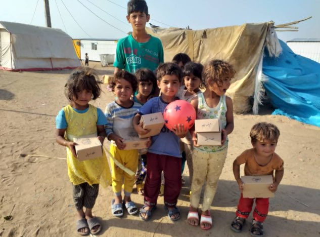 توزیع ۳ هزار بسته افطاری در مناطق سیل زده توسط شرکت صنایع شیر ایران (پگاه)