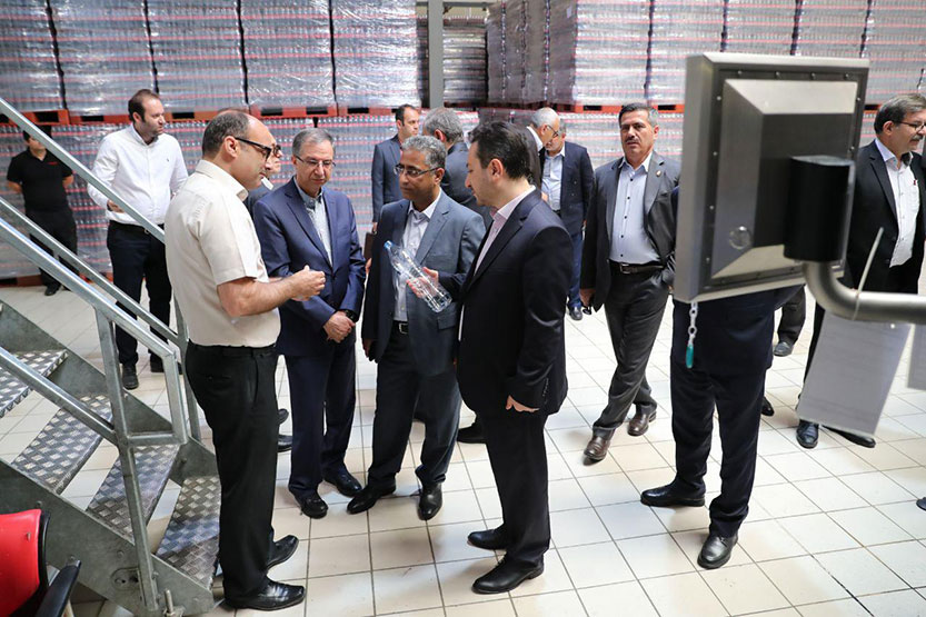 بازدید اعضای هیات مدیره بانک ملی ایران از گروه تولیدی خوشگوار بازدید اعضای هیات مدیره بانک ملی ایران از گروه تولیدی خوشگوار