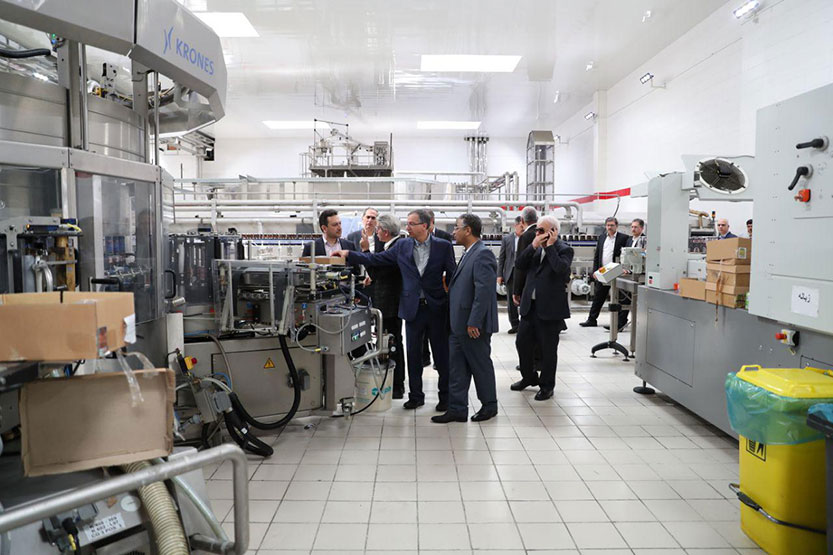 بازدید اعضای هیات مدیره بانک ملی ایران از گروه تولیدی خوشگوار بازدید اعضای هیات مدیره بانک ملی ایران از گروه تولیدی خوشگوار