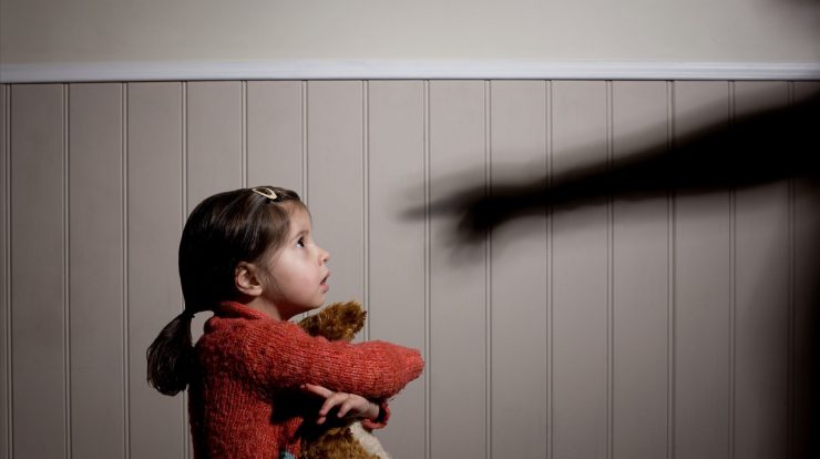 کودک آزاری رتبه نخست خشونت‌های خانگی/ خشونت‌هایی که پنهان می‌ماند