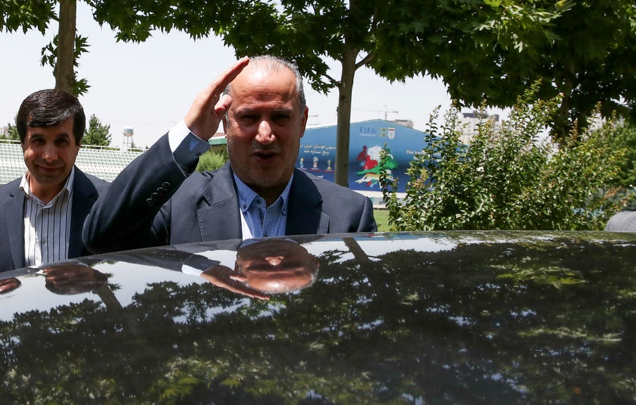 آقای تاج! دست از سر 