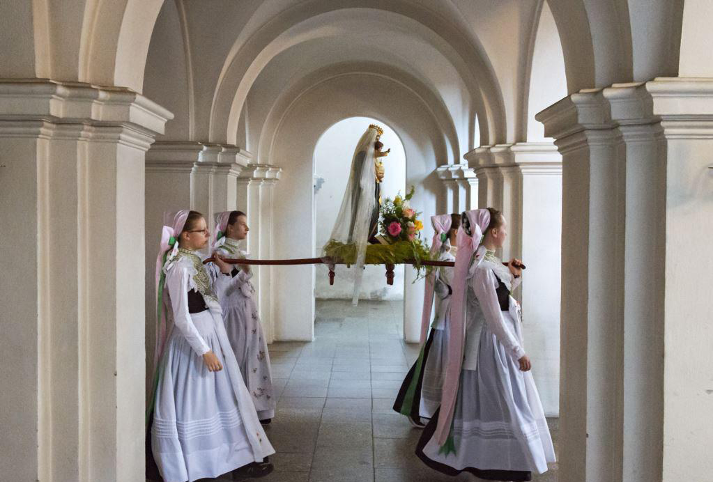 مراسم مذهبی دوشنبه سفید در شرق آلمان