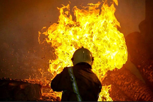 آتش‌سوزی در پست برق نیروگاه بعثت تهران