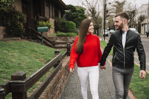 ‌می‌دانید مردان چگونه ابراز علاقه می‌کنند؟