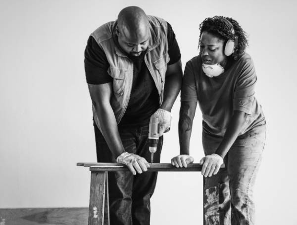 ‌می‌دانید مردان چگونه ابراز علاقه می‌کنند؟