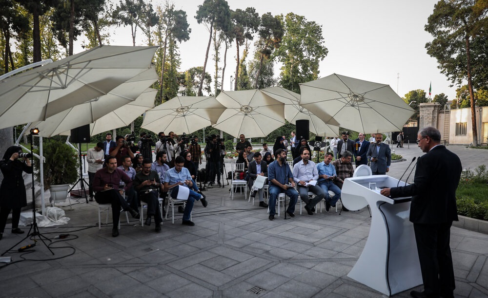 اولین نشست خبری سخنگوی دولت