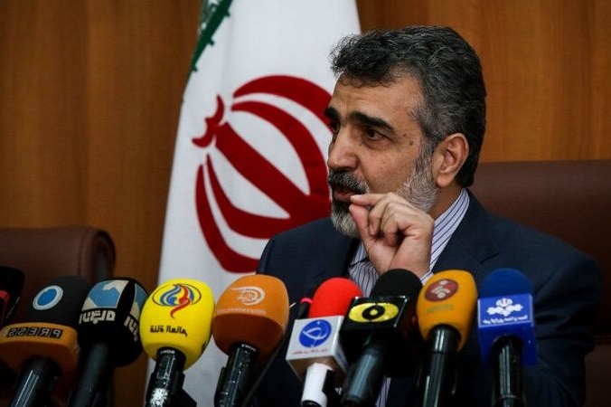 ۶ تیر از سقف ۳۰۰ کیلوگرم اورانیوم غنی شده عبور می‌کنیم/ دیگر آب سنگین را به عنوان یک ماده اولیه صادر نمی‌نکنیم