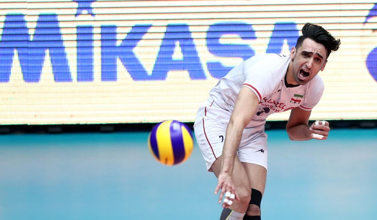 پوریا فیاضی هم لژیونر شد